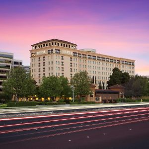 Juniper Hotel Cupertino, Curio Collection By Hilton